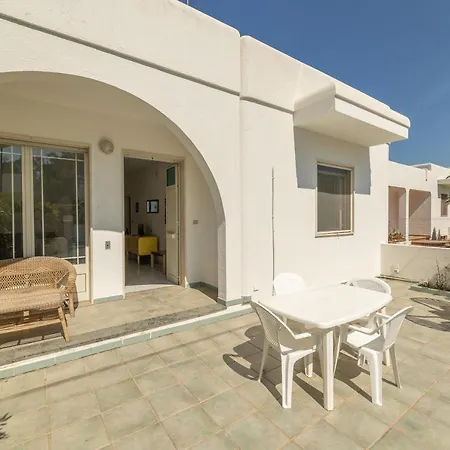 Blu Di Mancaversa * מרינה די מנקוורסה